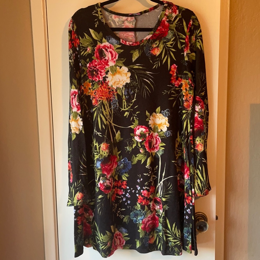 🌹 Long Sleeve Black and Colorful Floral Dress 🌹
